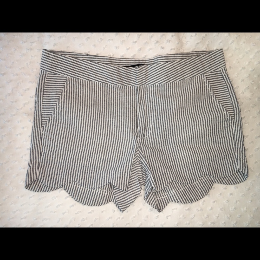 Striped scallop shorts